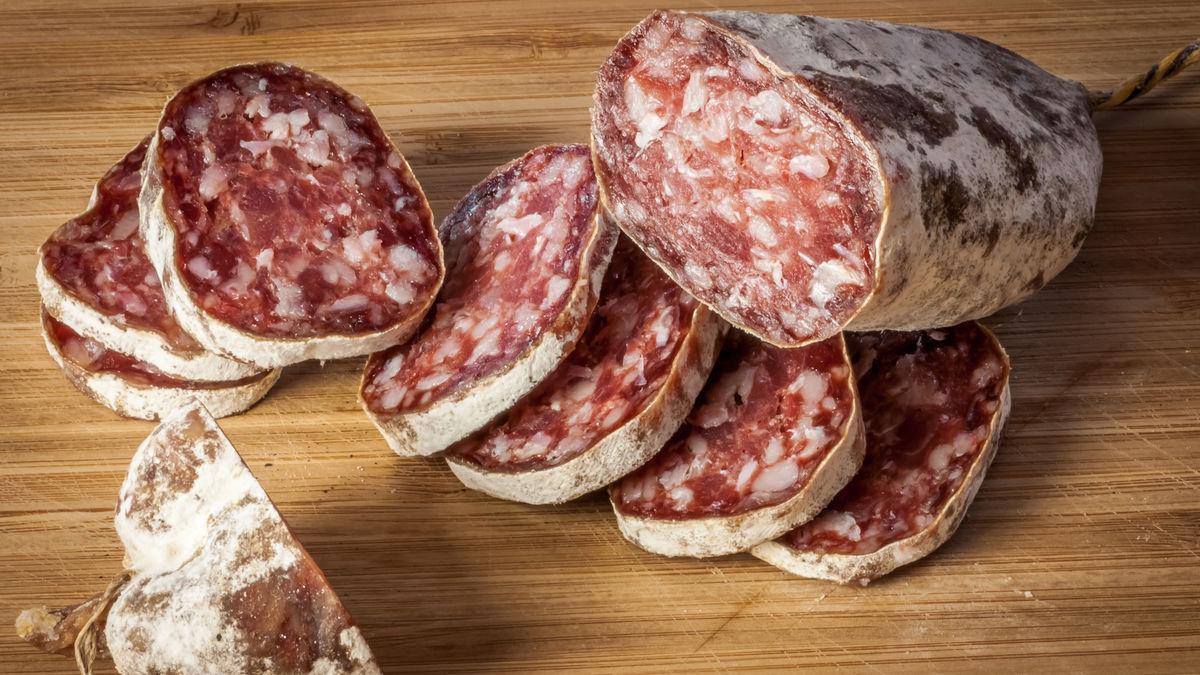 ¿Se puede comer la piel de los embutidos?