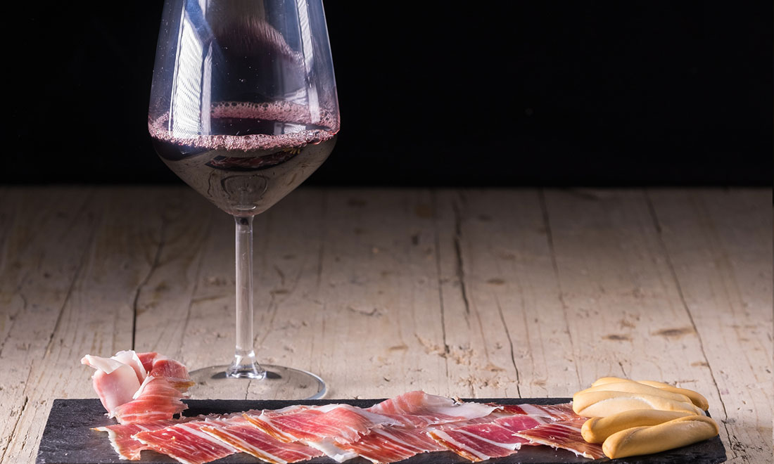 Jamón ibérico y vino para perder kilos