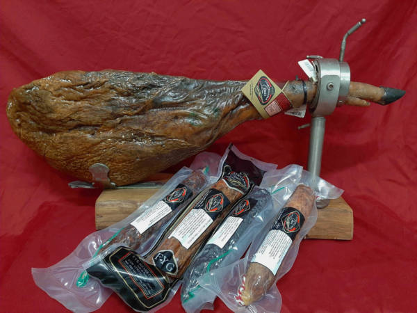 Lote de Jamón de Cebo Ibérico 50 % Raza Ibérica, foto 2