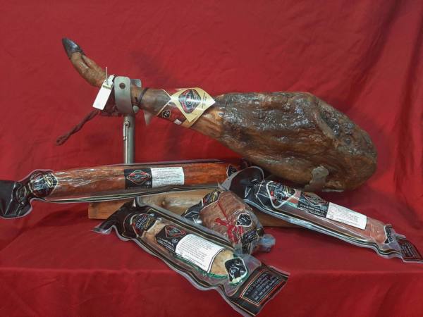 Lote de Jamón de Cebo Ibérico 50 % Raza Ibérica, foto 1