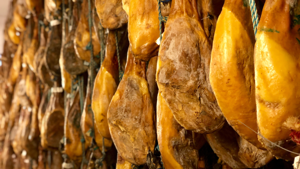 destellos-verdes-o-naranjas-en-el-jamon